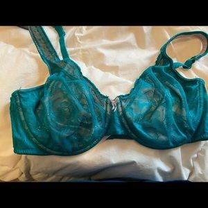 Cacique lace covered unlined full coverage bra 40D
